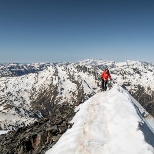 rutas guiadas para subir a picos y cimas del pirineo